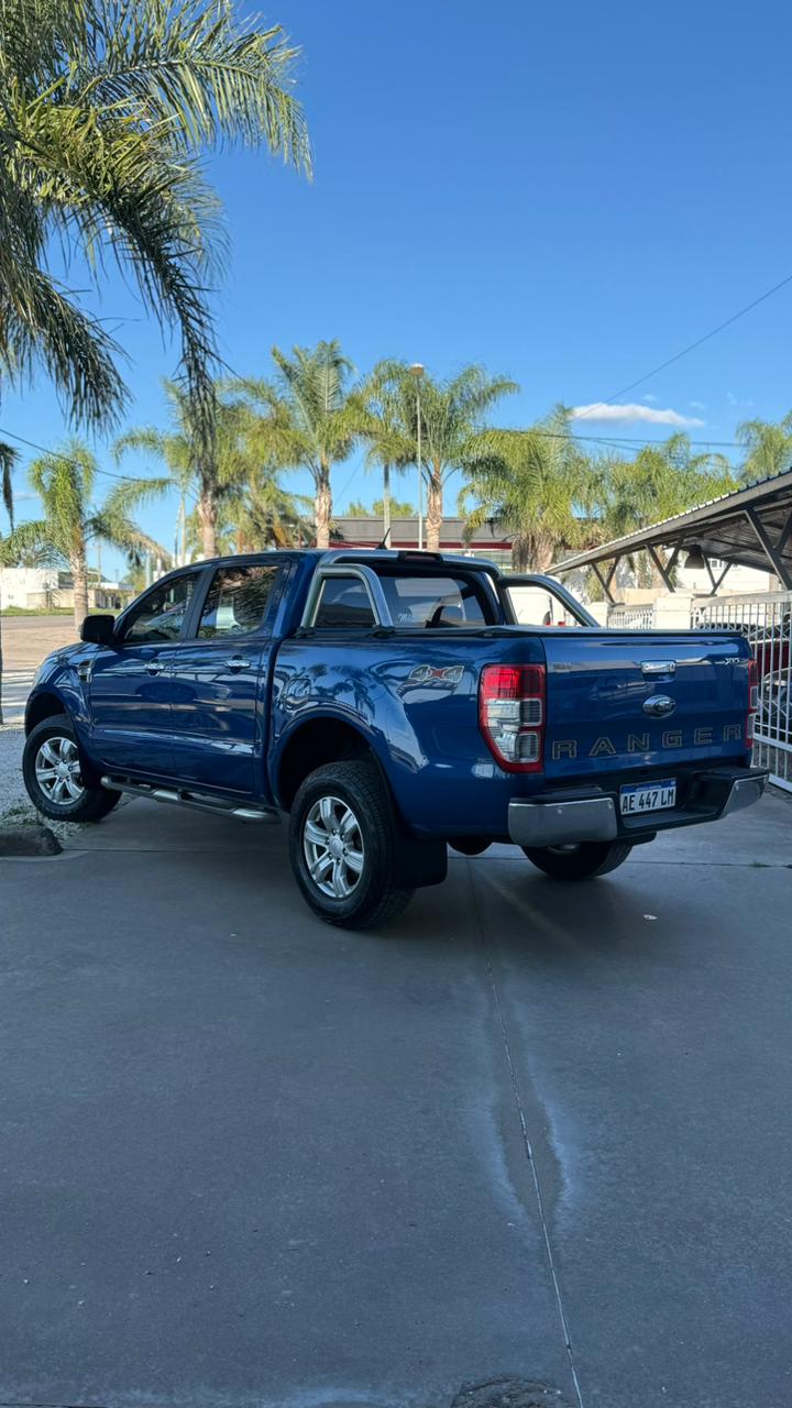 FORD - RANGER   XLT  4X4  3.2  - AUTOMÁTICA - 2020